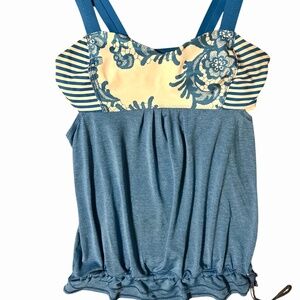Lululemon Workout Top Size Medium